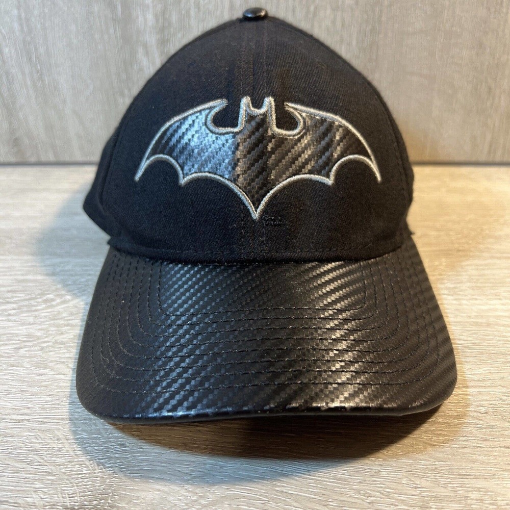 BATMAN Snapback Cap DC Comics Embroidered Black Bat Logo